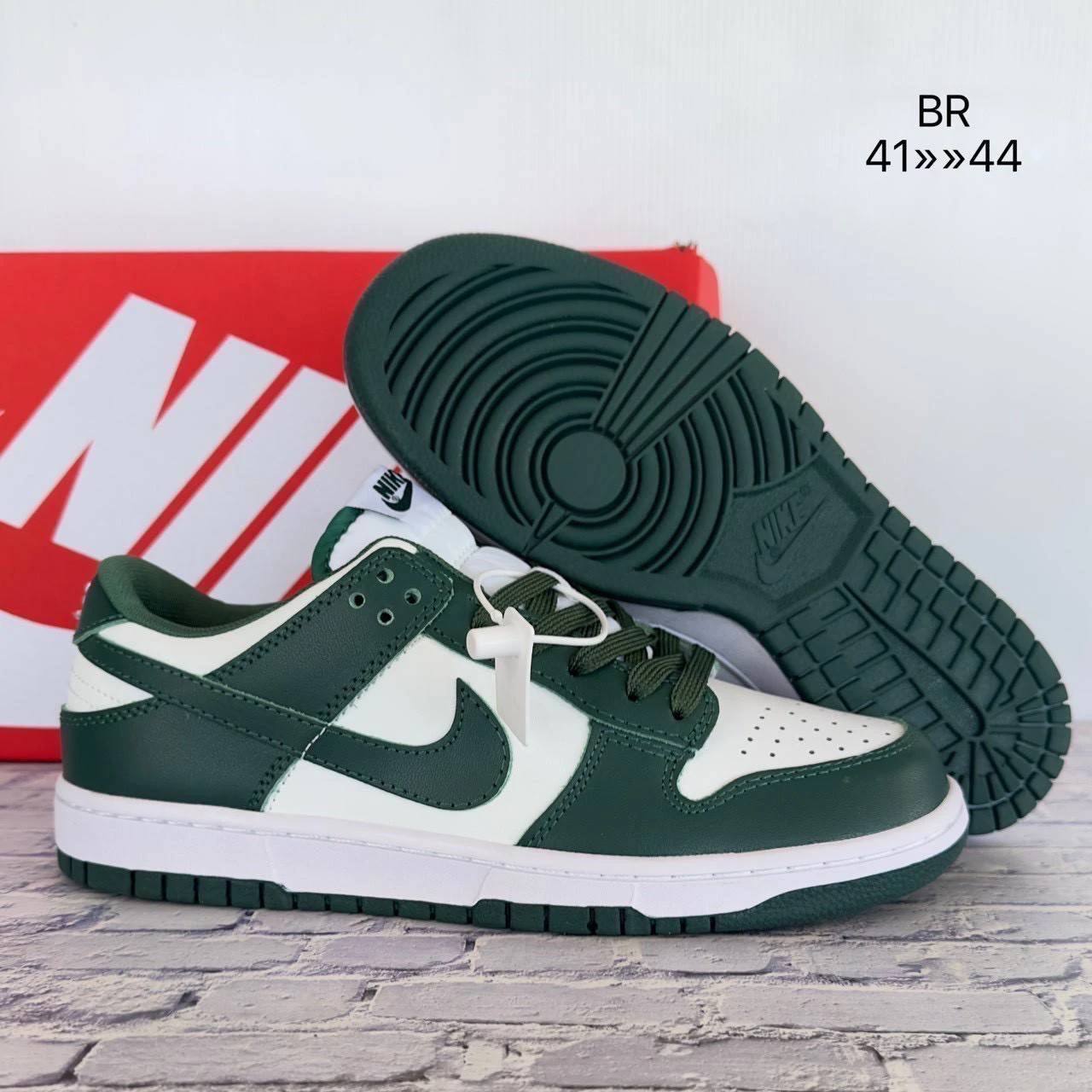 รองเท้าผ้าใบ Nike เขียวขี้ม้า  ไซต์ 41-44