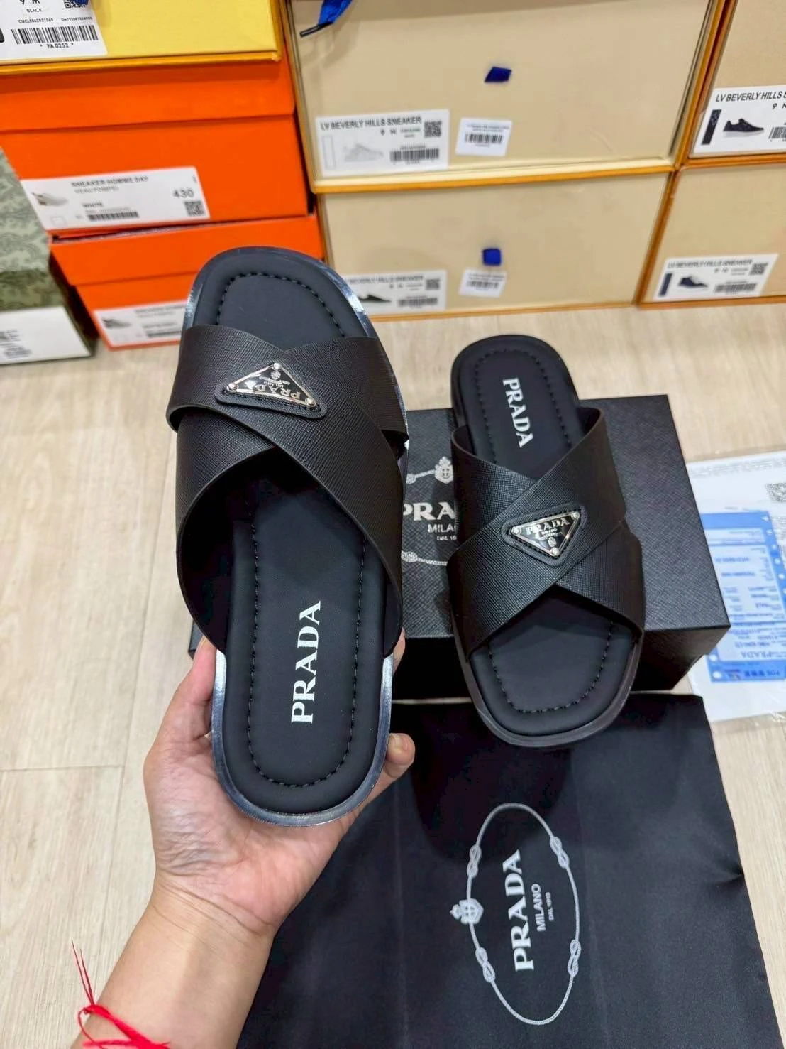 รองเท้าแตะ Prada (Ori) พร้อมกล่อง