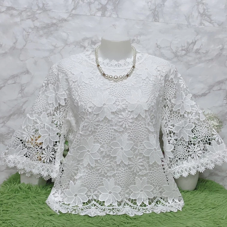 เสื้อลูกไม้ทั้งตัวใส่ทำบุญคอปกกระดุมหน้าสีขาว อก 46-48