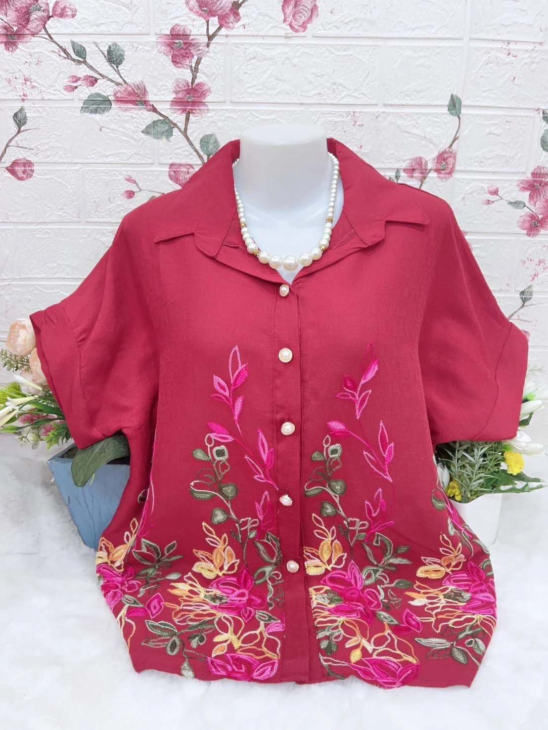 เสื้อคอปกปักลายดอกไม้แดงอก38-42