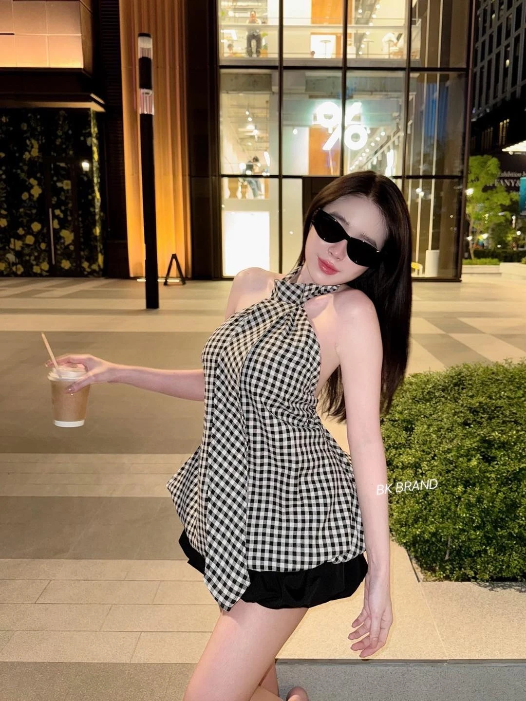 เดรสคล้องคอบอลลูนเนกไท ผ้าลายสก็อตกระโปรงบอลลูนดึงยางหลังซิปข้างมีซับใน อก 32-38