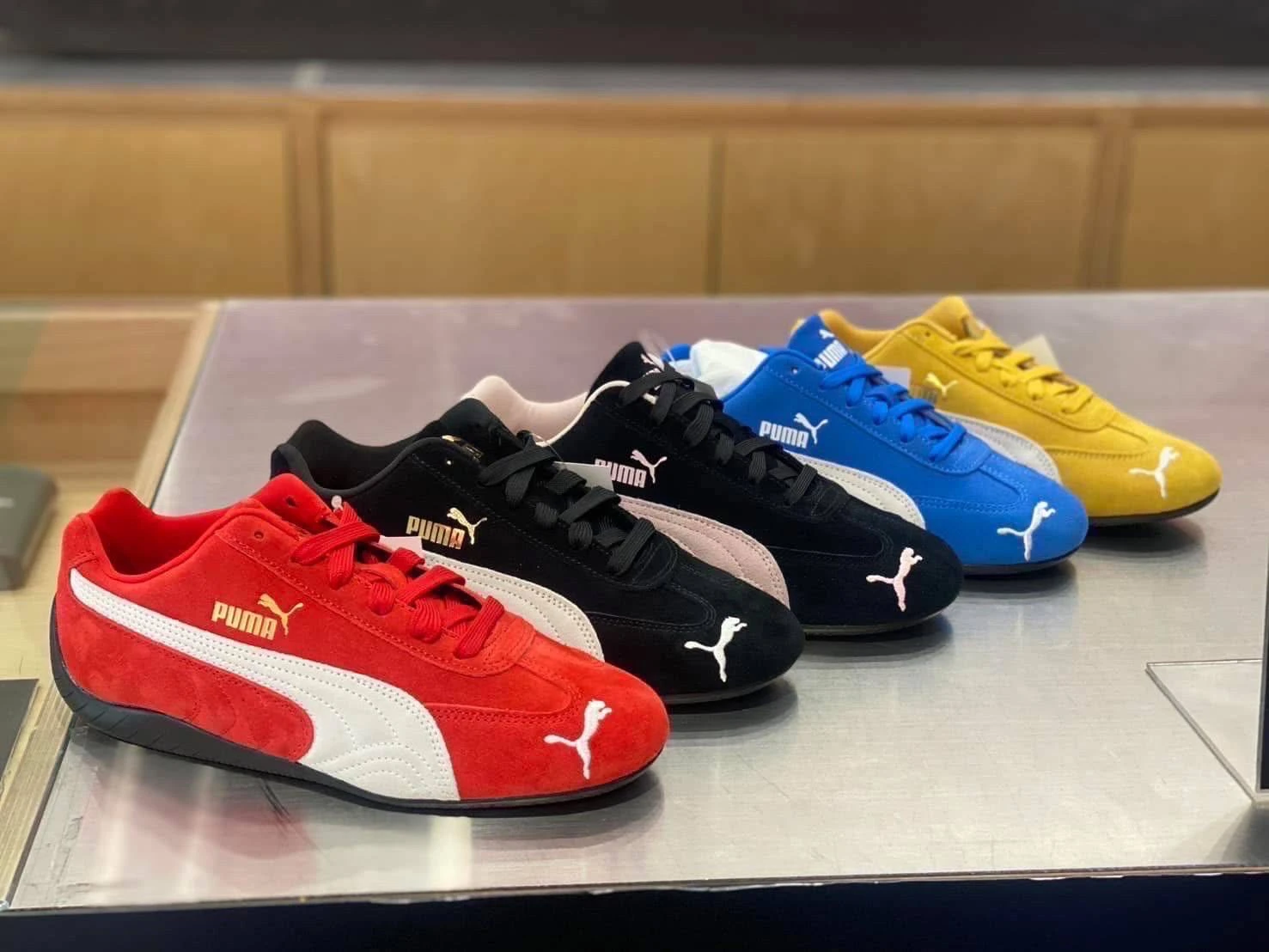 รองเท้าผ้าใบ Puma ขนาด 36-45 พร้อมกล่องอุปกรณ์