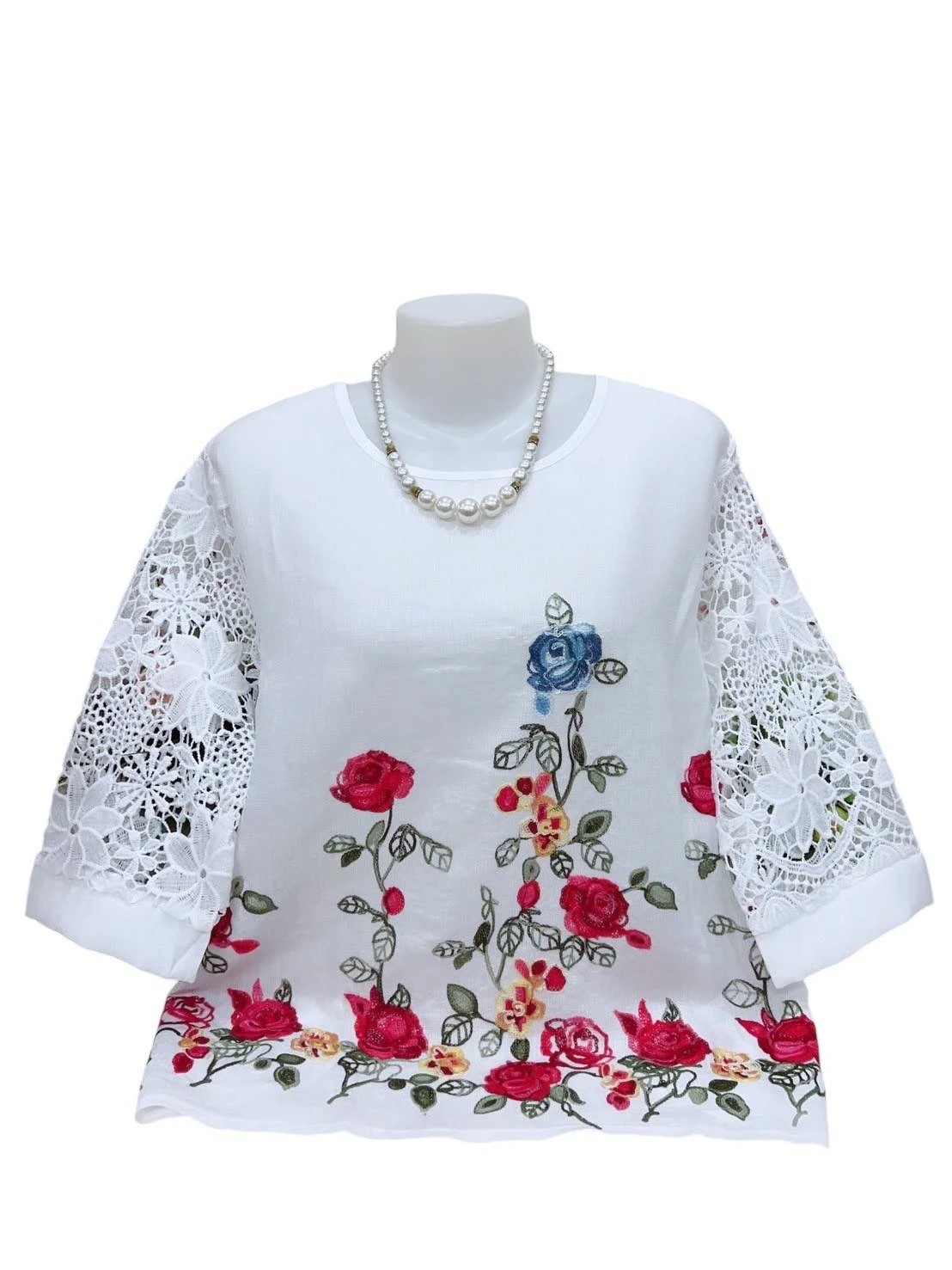 เสื้อคอกลมลายดอกไม้ขาว อก 38-44