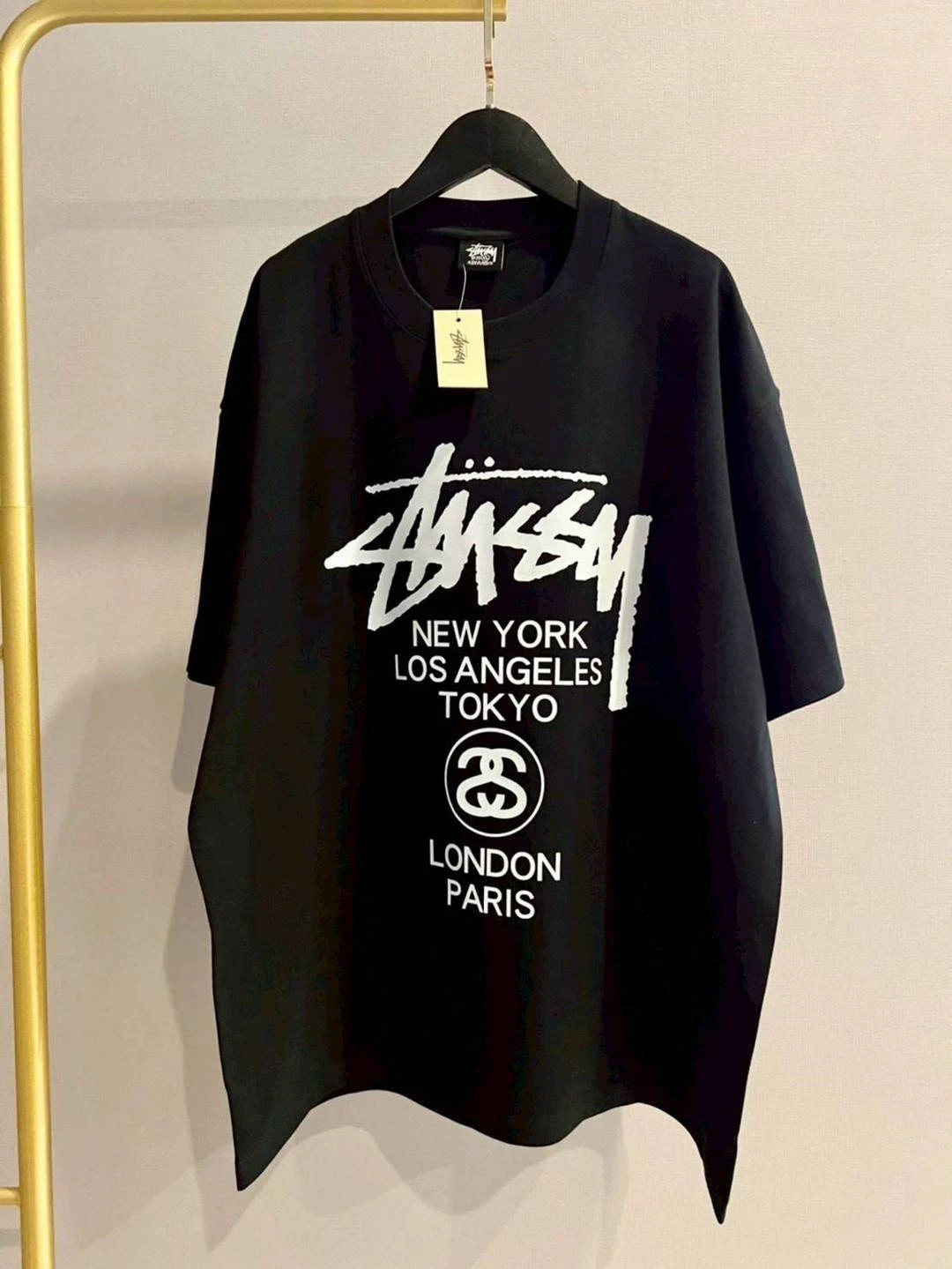 เสื้อยืด new stussy print มี 2 สี ขาว ดำ