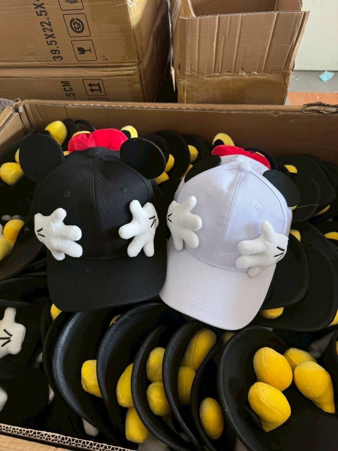 หมวกมิกกี้เมาส์ มี 2 สี