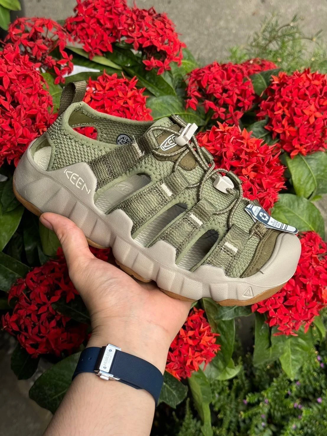 รองเท้าแตะ Keen พร้อมกล่อง