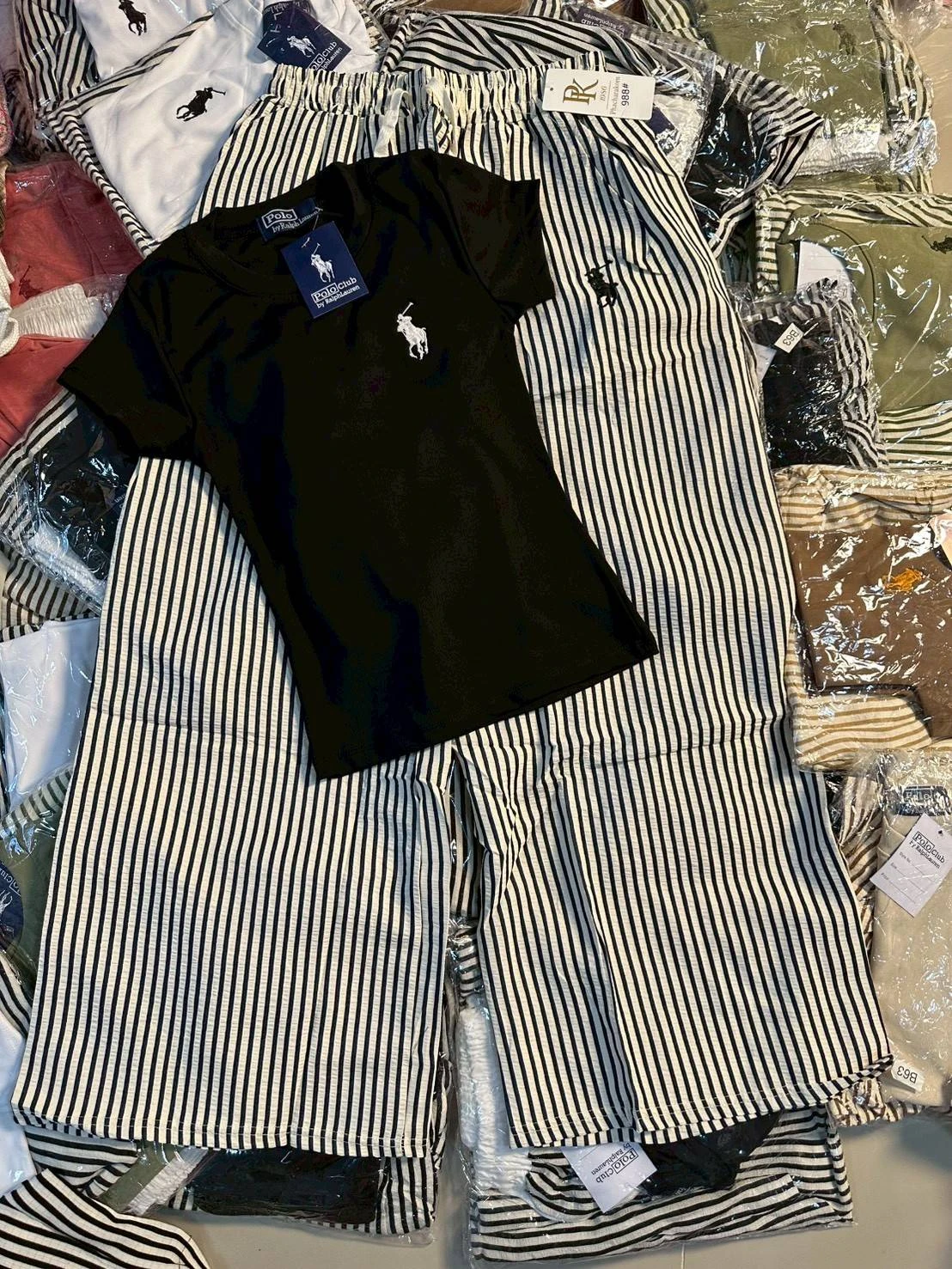 งานเสื้ออะไหล่ป้ายยู กางเกงขายาวลายริ้วทั้งชุด