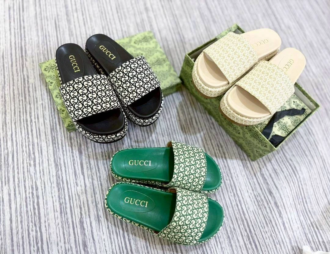 รองเท้าแตะ Gucci มี 3 สี ขาว ดำ เขียว ไซต์ 36-40