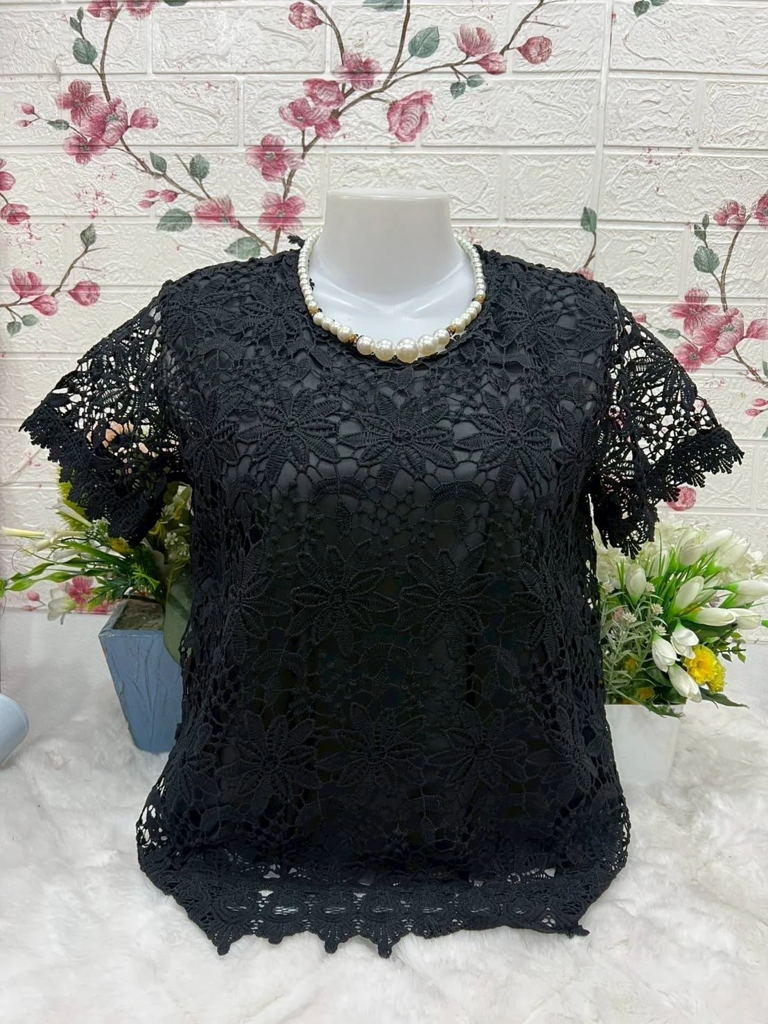 เสื้อลูกไม้แขนสั้นสีดำ ลายที่5 รอบอก 36-40 ฟรีไซต์