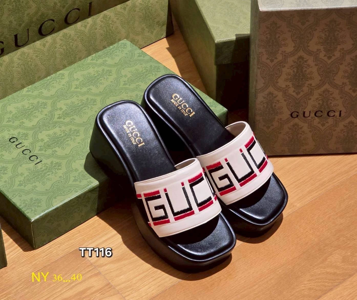 รองเท้าแตะลาย gucci