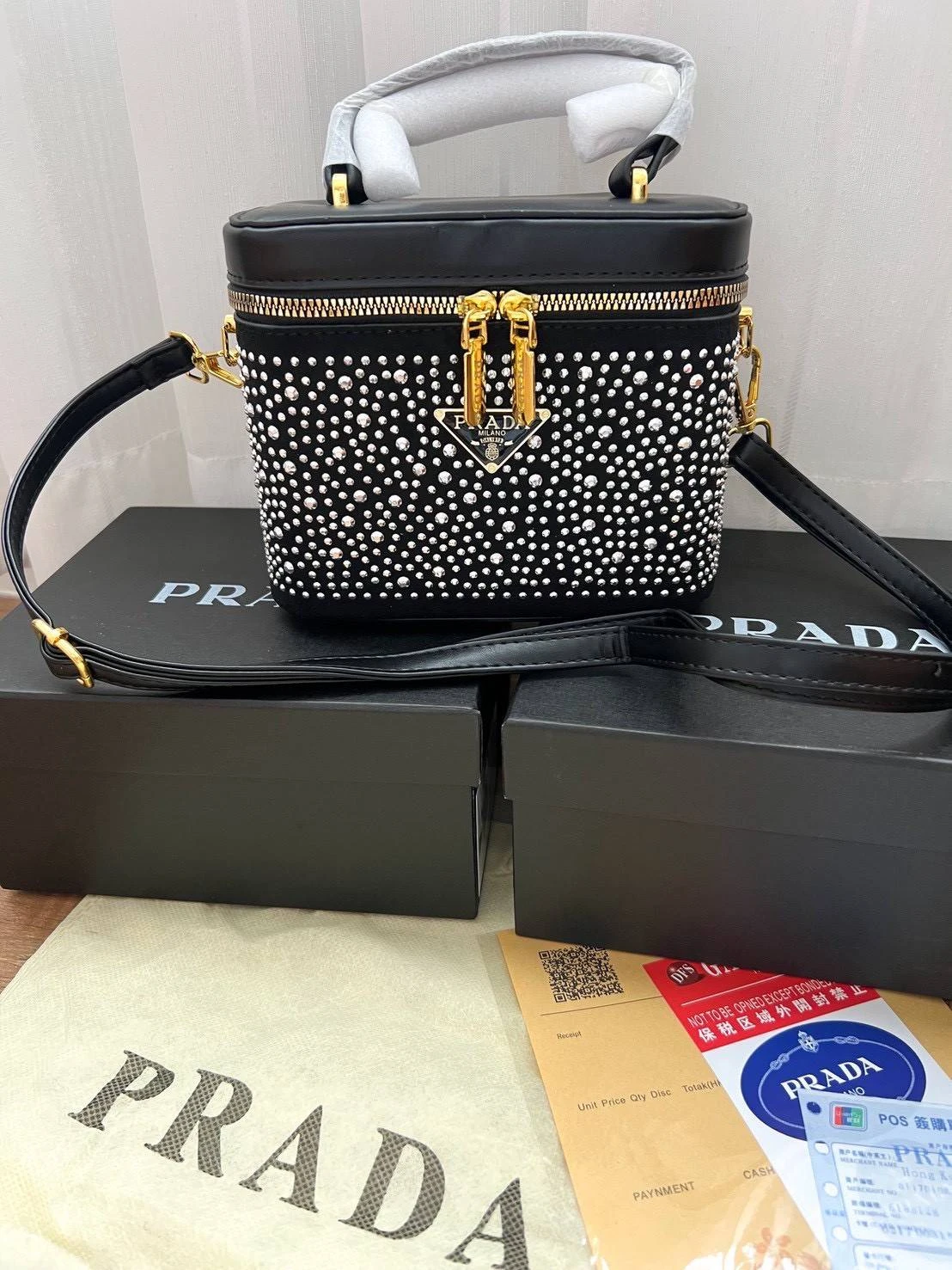 กระเป๋าPrada สะพายได้ ขนาด 8 นิ้ว