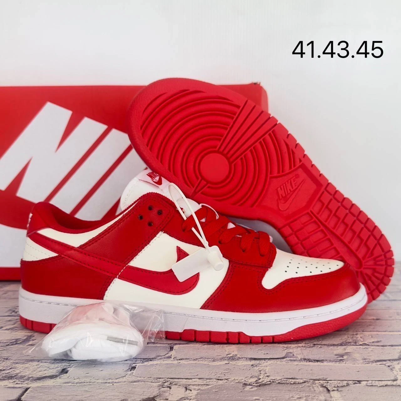 รองเท้าผ้าใบ Nike แดง  ไซต์ 38-40