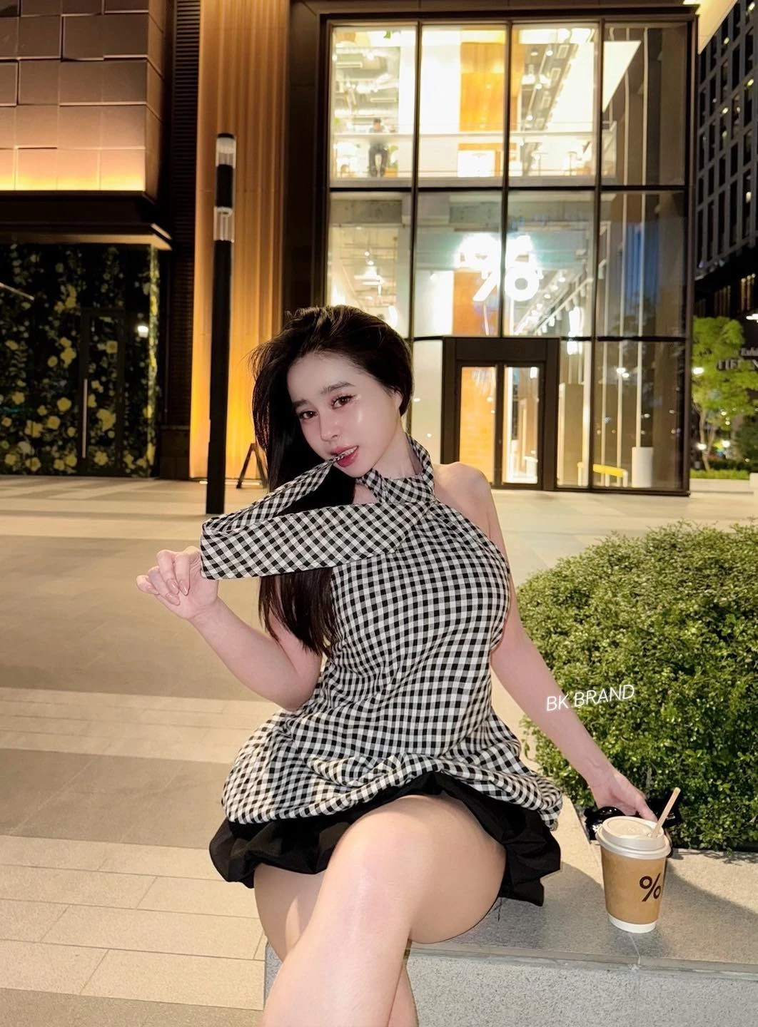 เดรสคล้องคอบอลลูนเนกไท ผ้าลายสก็อตกระโปรงบอลลูนดึงยางหลังซิปข้างมีซับใน อก 32-38