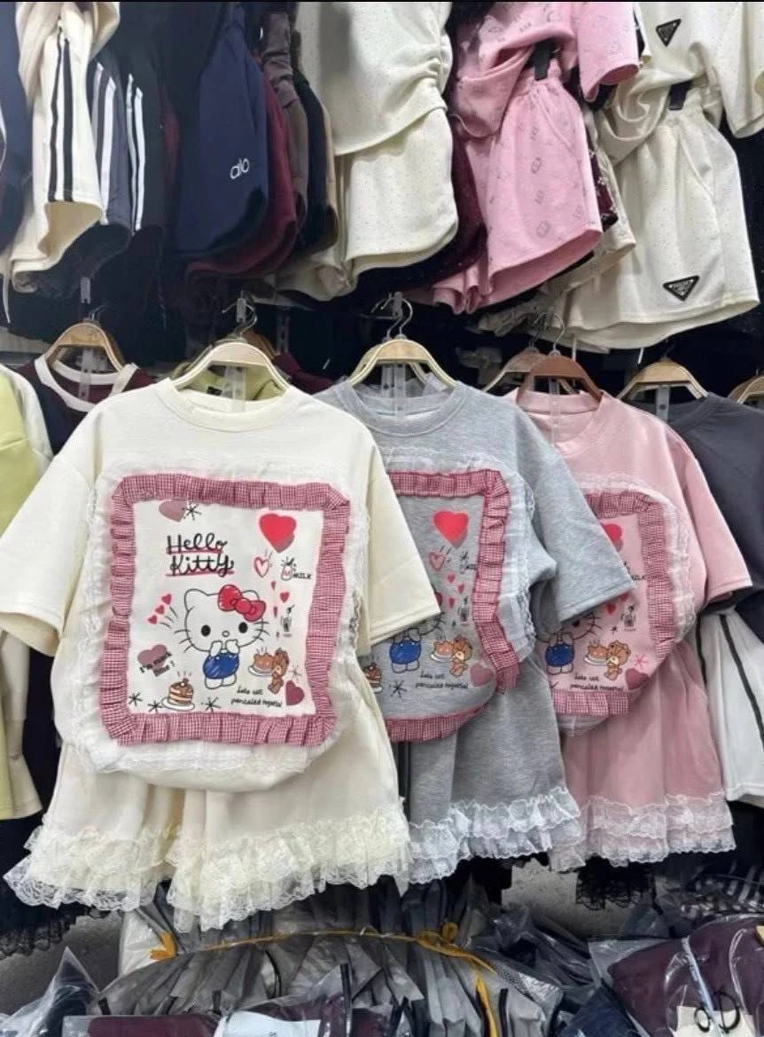 ชุดเซต 2 ชิ้น เสื้อ + กางเกงลายคิตตี้ อก 30-38 เอว 24-32