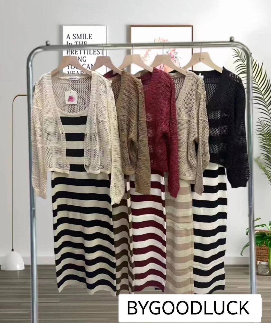 ชุดเดรสสายเดี่ยว+เสื้อคลุมตาข่ายงานไหมพรม