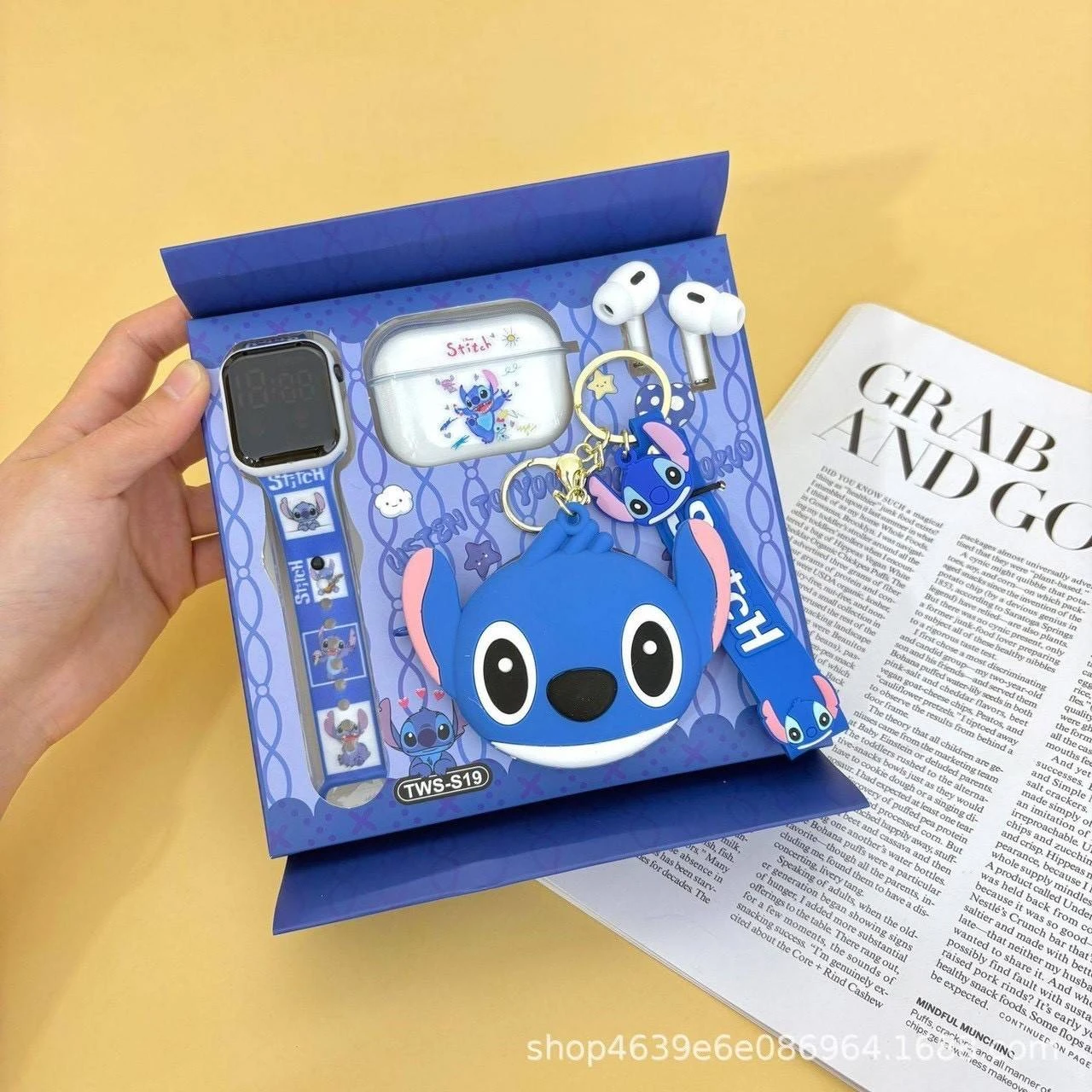 ชุดหูฟังบลูทูธ+นาฬิกา+เคส 3D+โลโก้ ลิชสิทธิ์