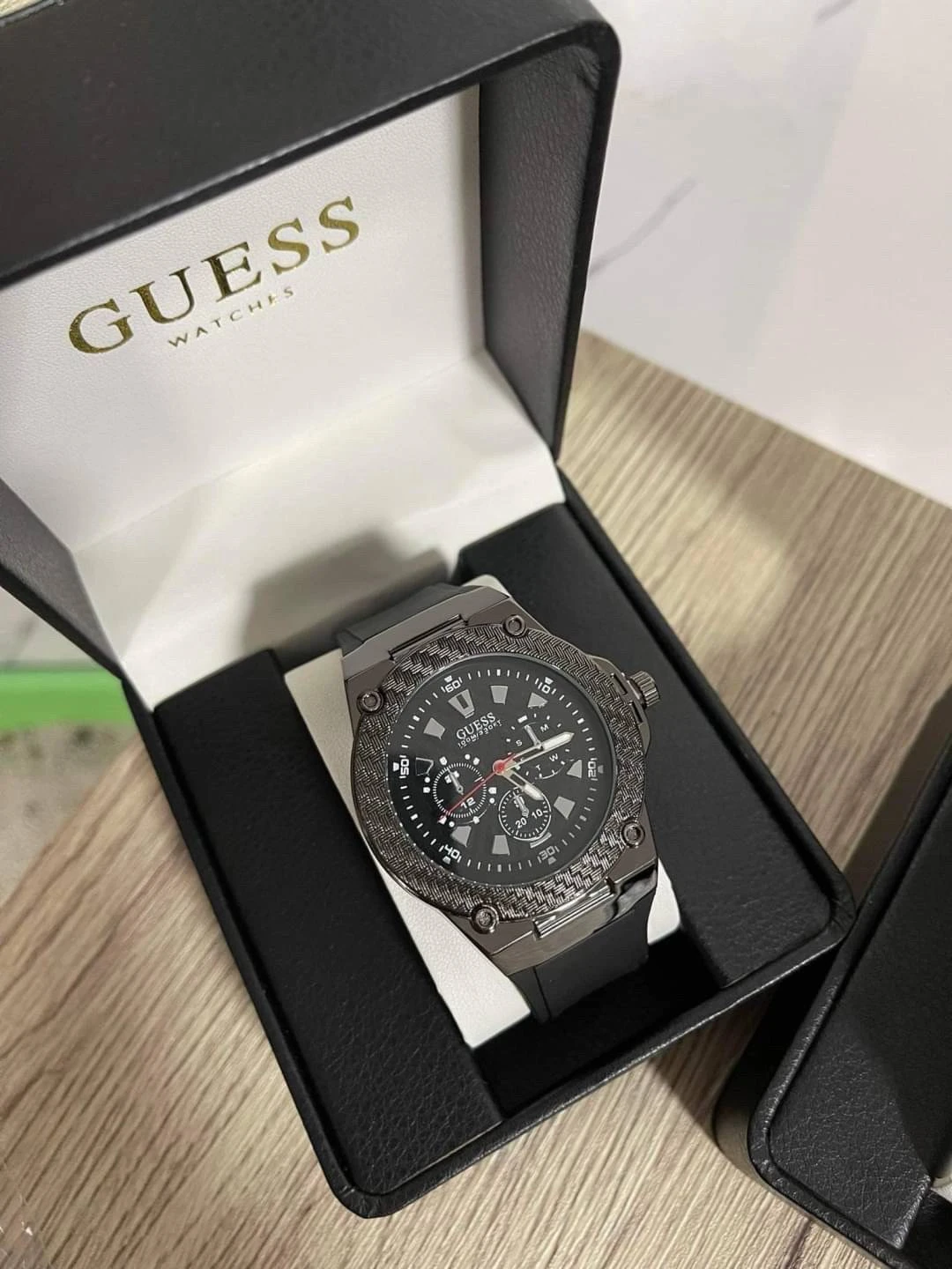 นาฬิกาข้อมือแบรนด์ Guess กันน้ำ