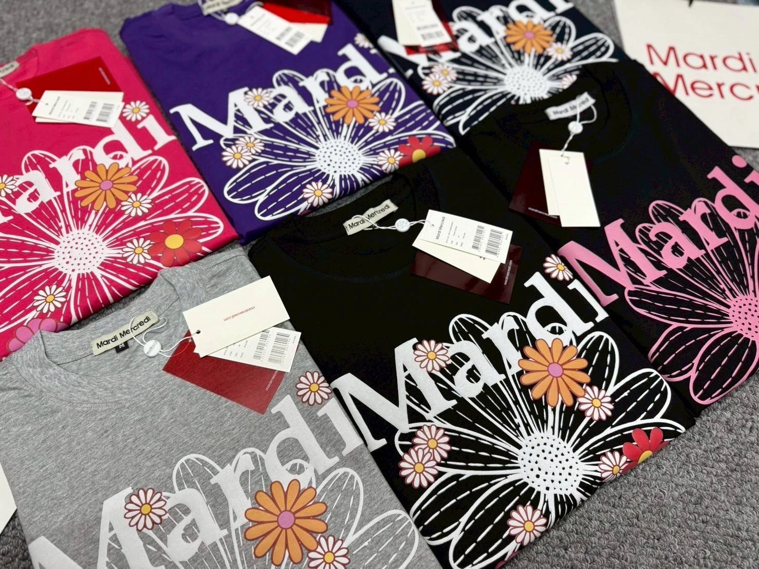 เสื้อยืดแบรนด์ Merdi มี 4 สี แท้