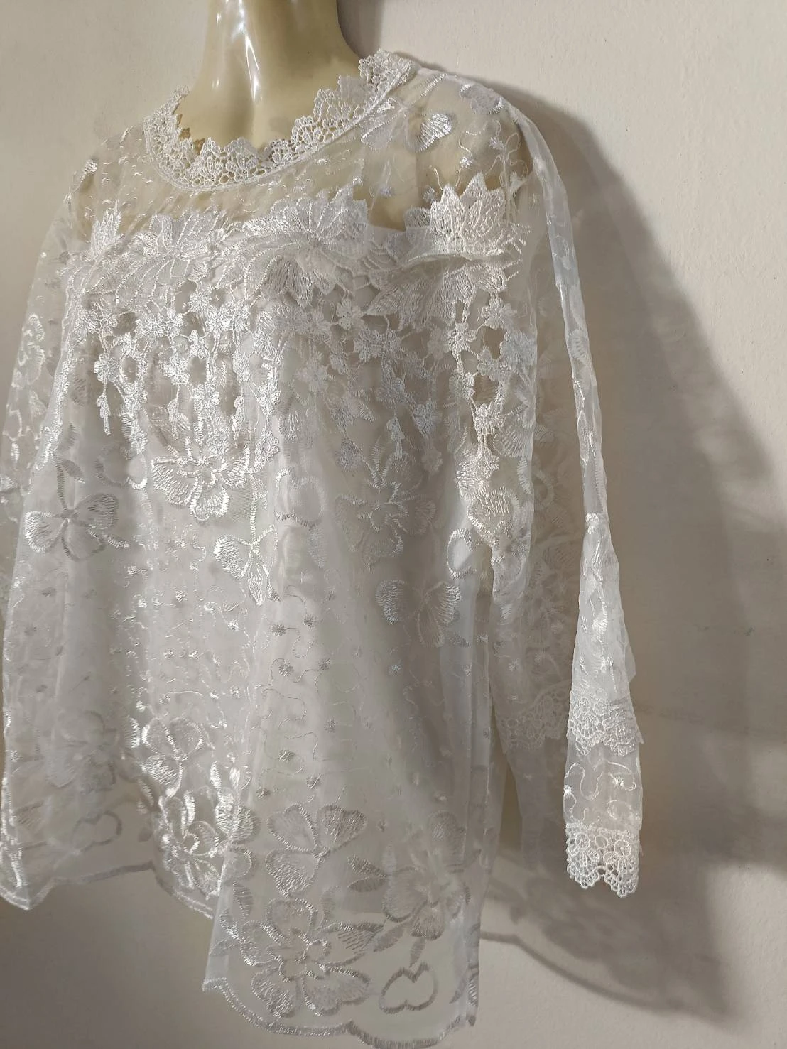 เสื้อลูกไม้ขาวใส่ทำบุญ อก 32-44 ลายที่ 7