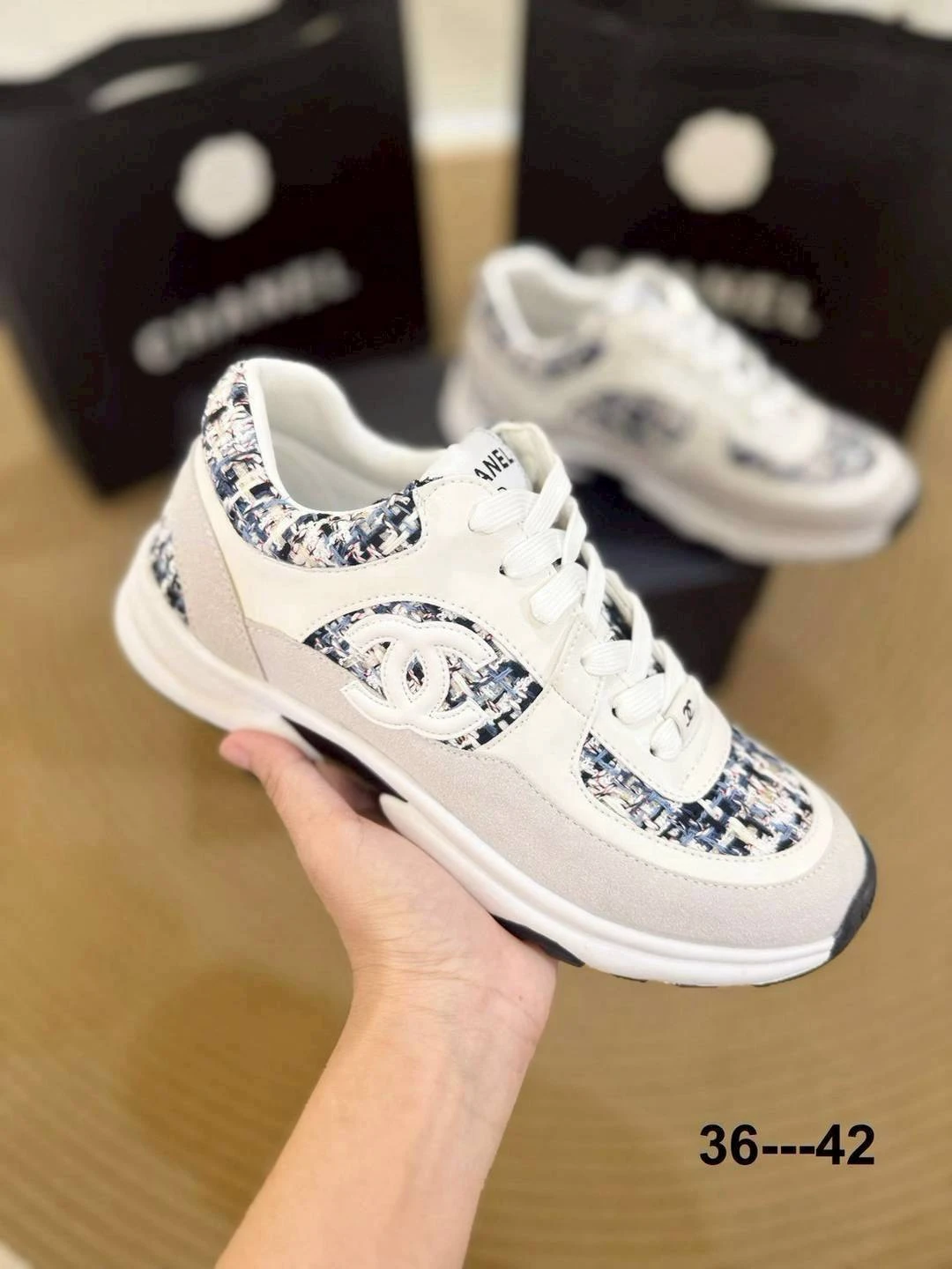 รองเท้าผ้าใบ Chanel ไซต์ 36-42