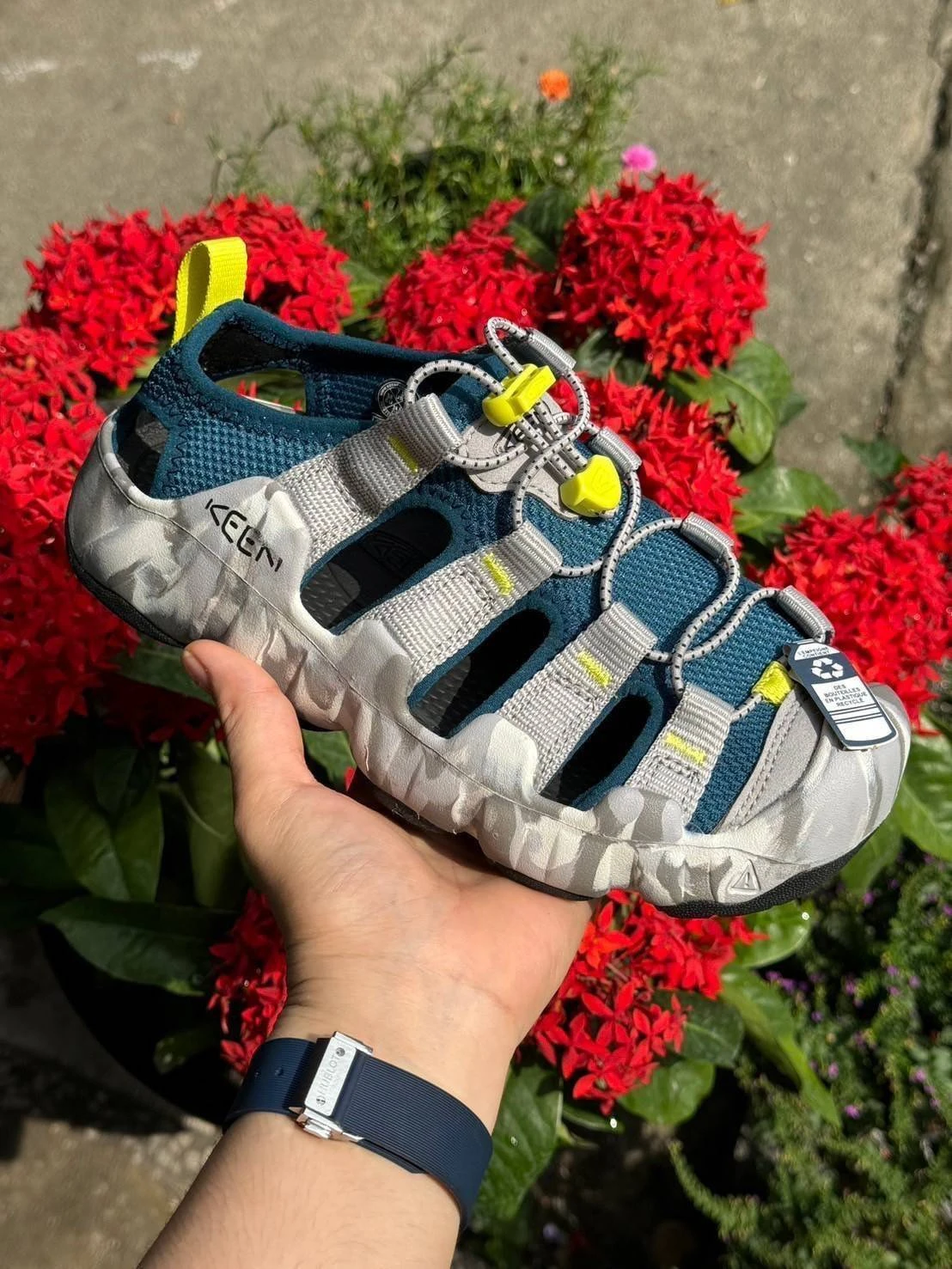 รองเท้าแตะ Keen พร้อมกล่อง
