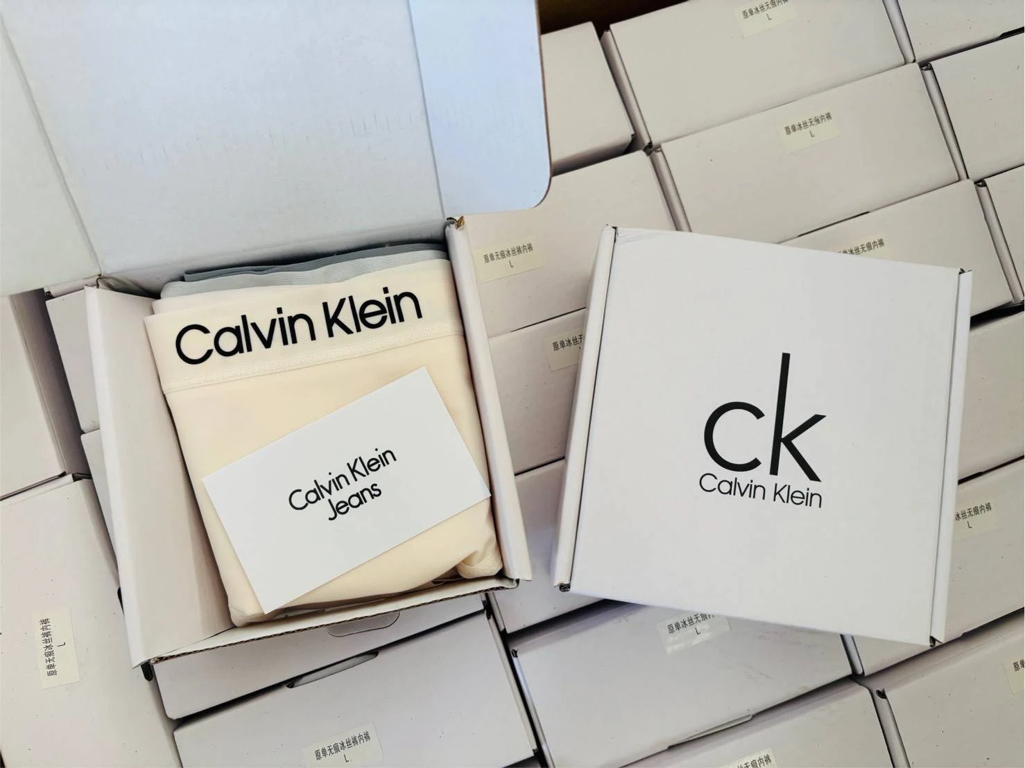 กางเกงใน CK ( 1 กล่อง 4 ตัว)