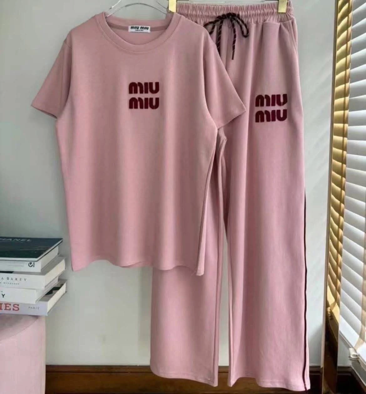 ชุดเซต Miu Miu งานผ้าไม่บางชมพู อก 40 เอว 24-32 สะโพก 40
